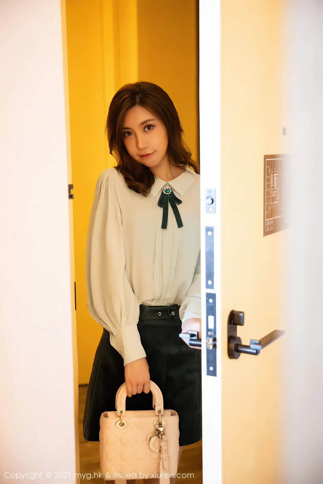 [美媛馆] 2021.08.06 VOL.568 绮里嘉Carina#[86P]-1