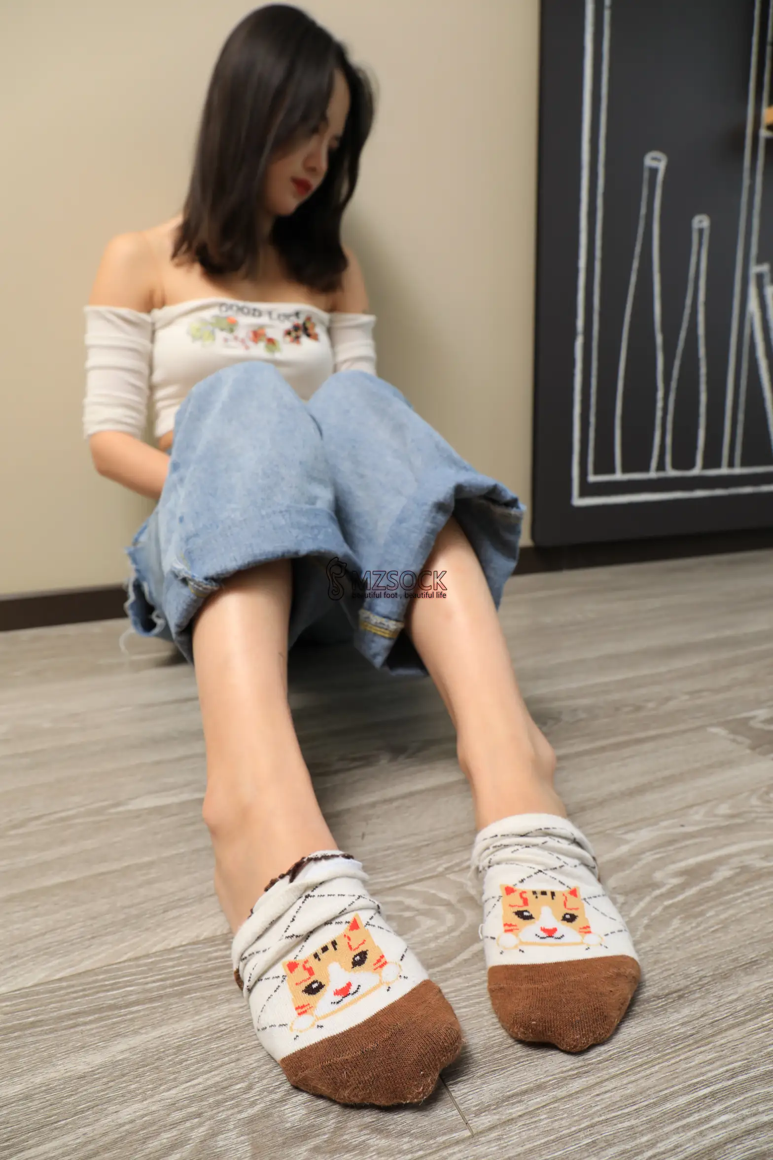 [爱美足] 爱美足 NO.059 芳芳#[74P]-1