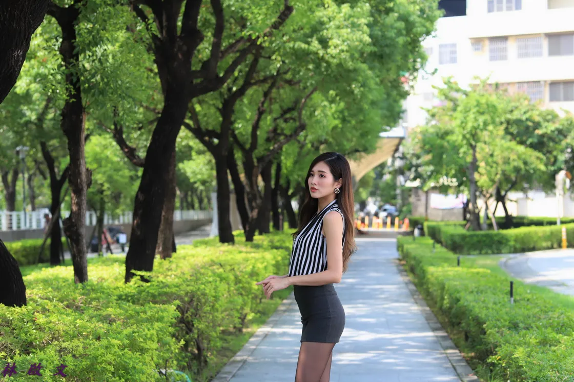 [爱美足] NO.137 张筠 OL黑丝高跟美腿 街拍#[47P]-1