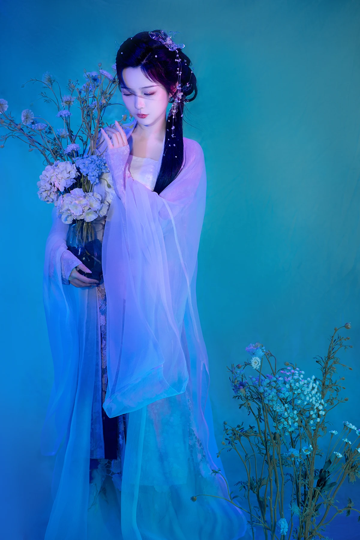 [艺图语] 2023.01.10 Vol.2885 – 她是那一抹蓝 怀里猫ovo#[23P]-4