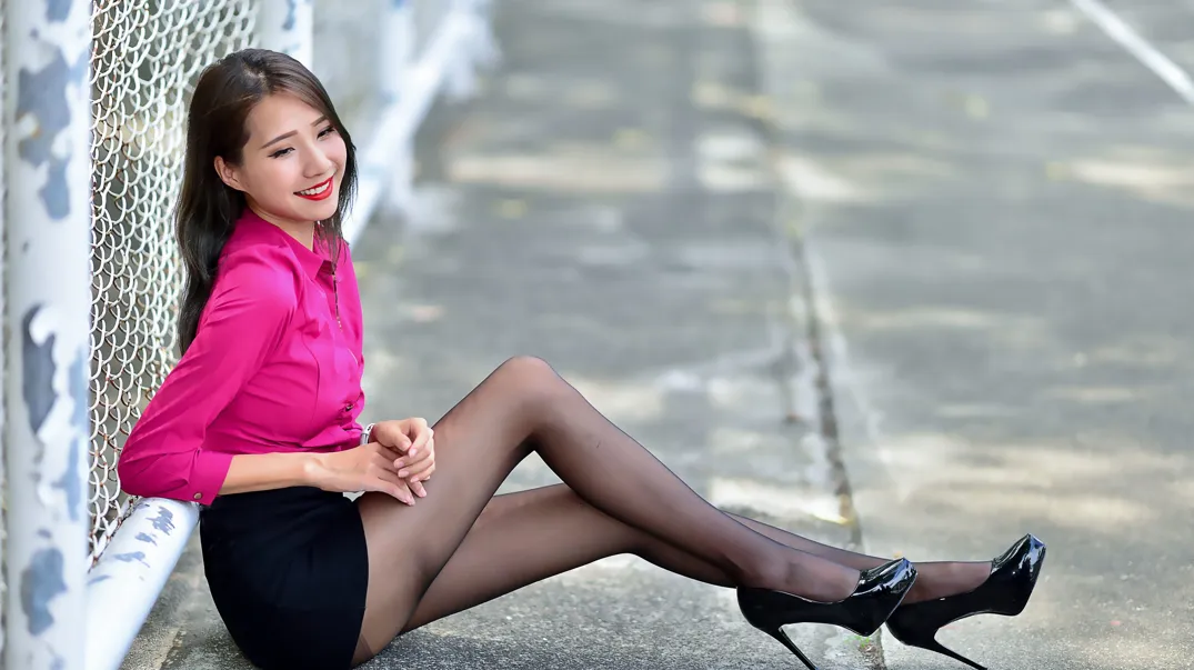 [爱美足] NO.199 Anita黄韵菲 OL黑丝高跟美腿 街拍#[105P]-2