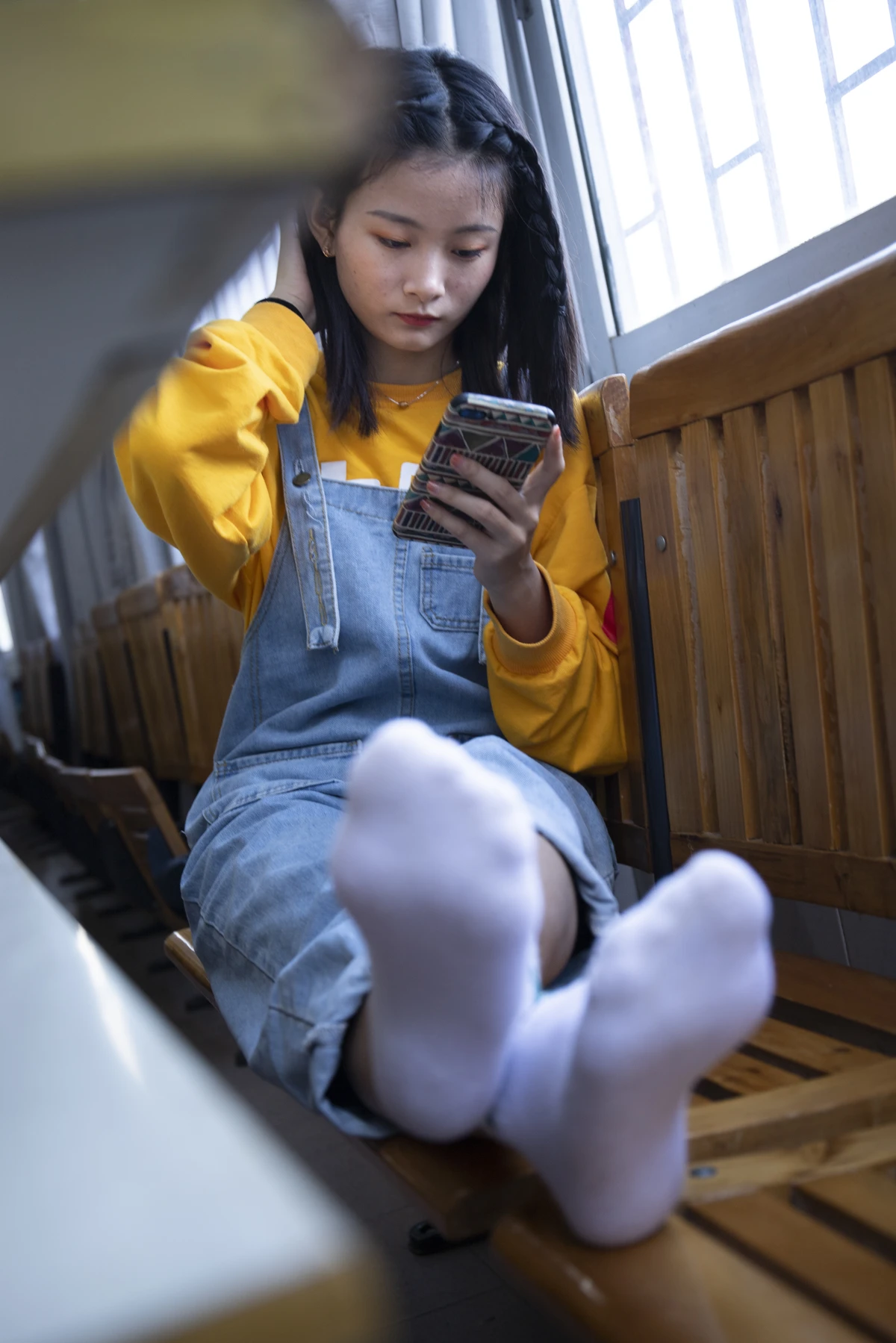 [爱美足] NO.019 刁钻的角度 四川妹子琳琳教室秀美脚 南国足艺#[121P]-5