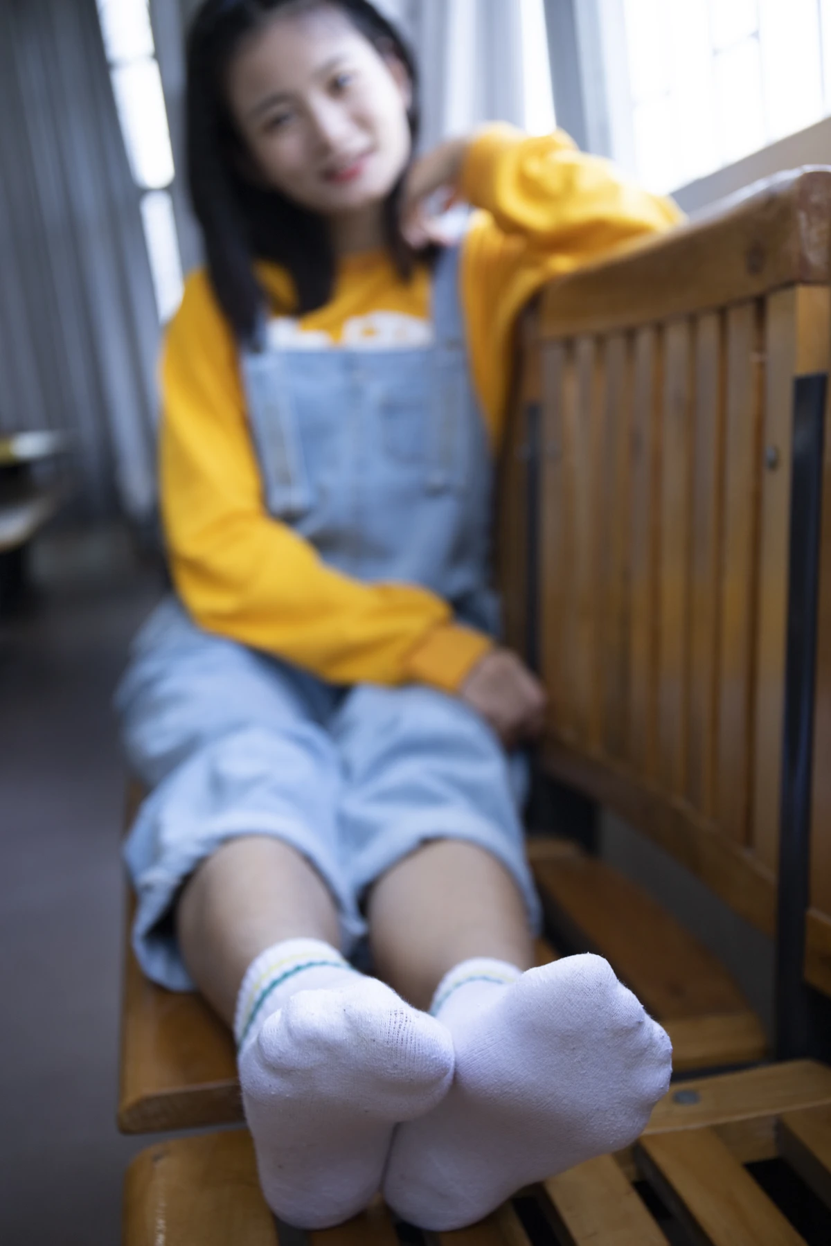 [爱美足] NO.019 刁钻的角度 四川妹子琳琳教室秀美脚 南国足艺#[121P]-8