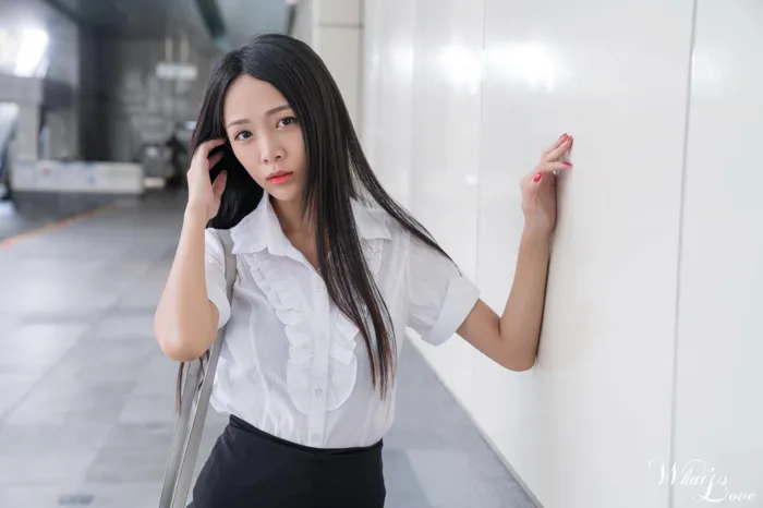 [爱美足] NO.218 施绍婷 OL 丝袜高跟美腿外拍 街拍#[24P]-1