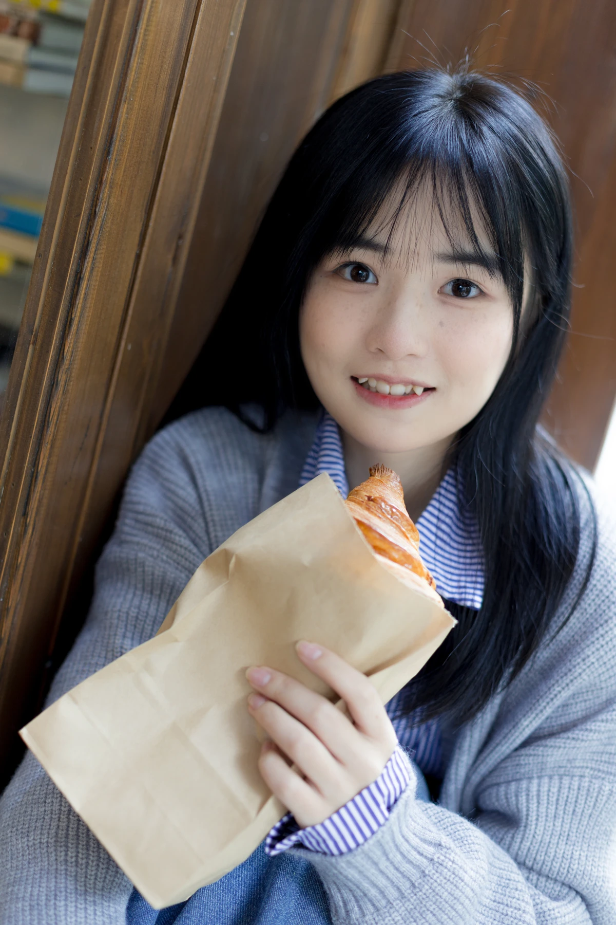 [艺图语] 2023.02.01 Vol.2943 面包和鲜花 小怡妹妹cute#[28P]-9