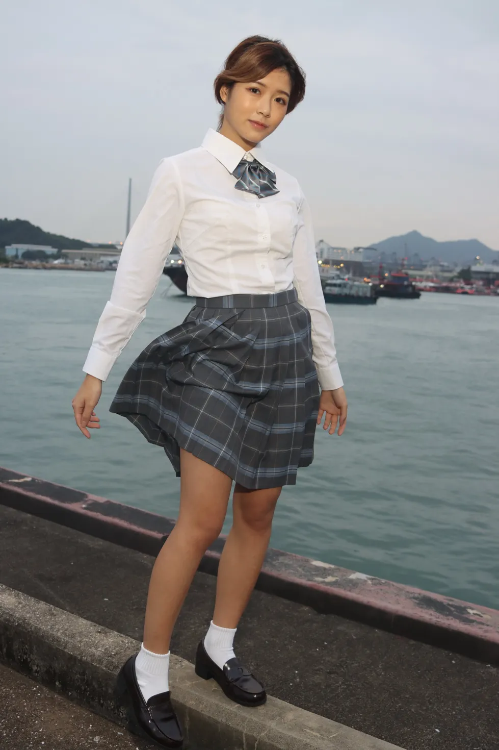 [爱美足] NO.144 Kandi 学生制服美腿 街拍#[105P]-8