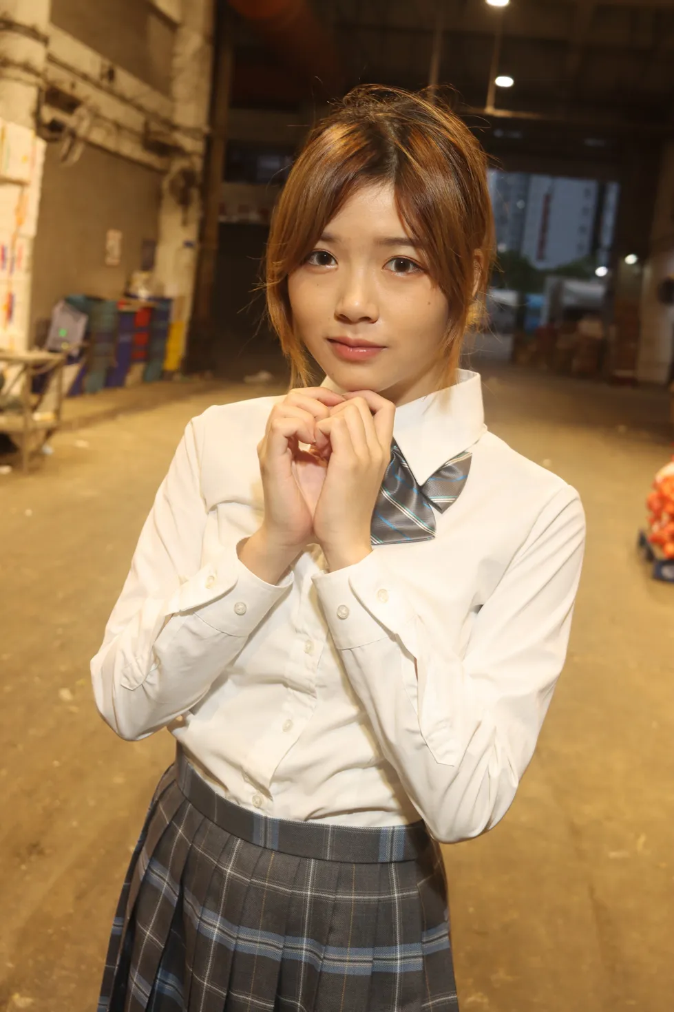 [爱美足] NO.144 Kandi 学生制服美腿 街拍#[105P]-1