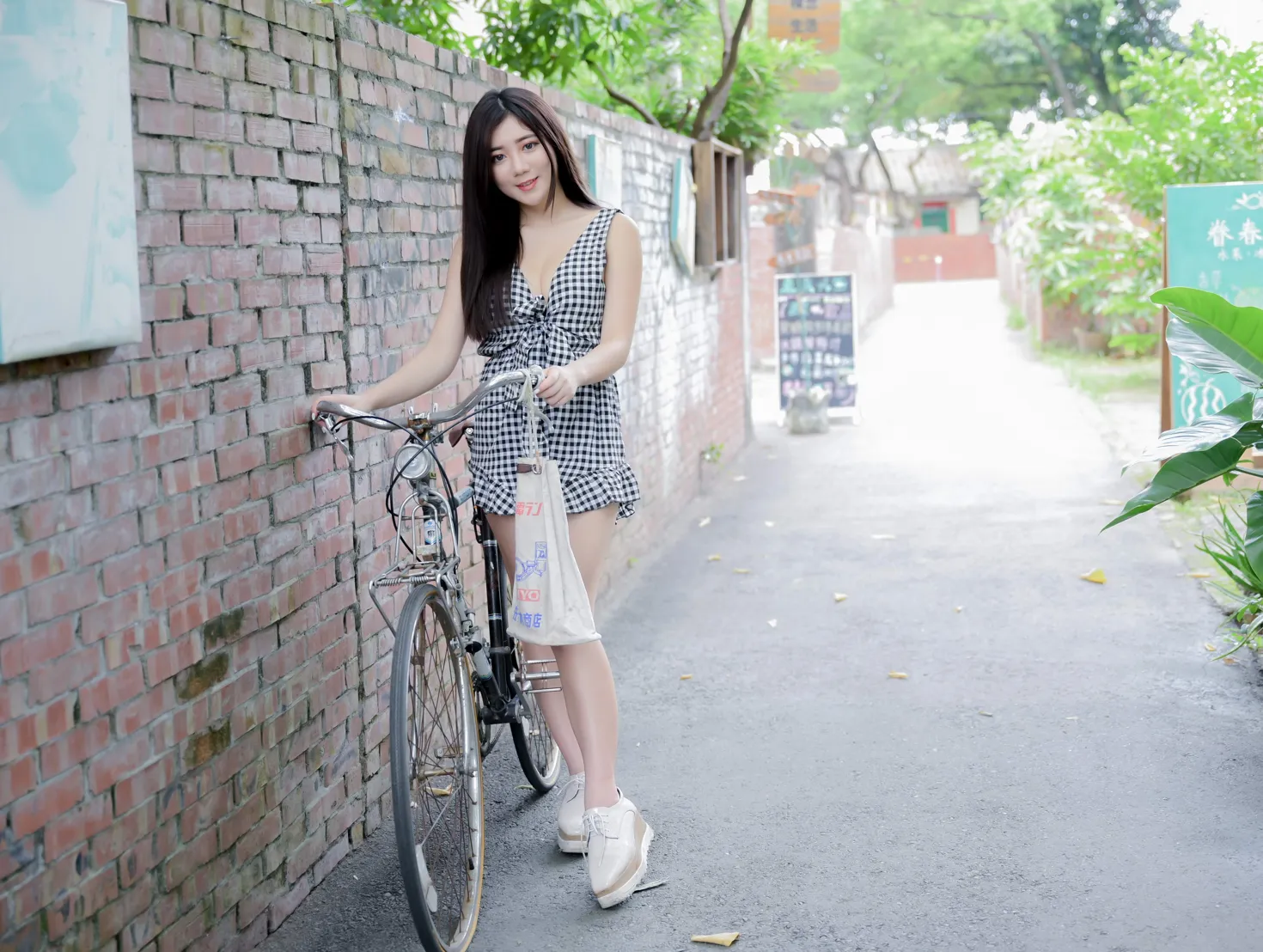 [爱美足] NO.214 乐乐 休闲布鞋美腿 街拍#[95P]-2
