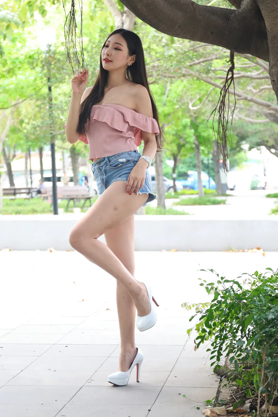 [爱美足] NO.133 吴采婕 牛仔短裤高跟美腿 街拍#[54P]-2