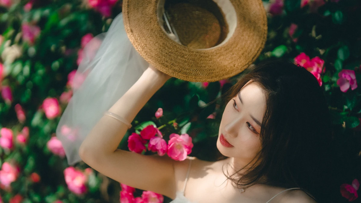 [艺图语] 2023.05.20 Vol.3048 – 蔷薇花下 桃子#[48P]-5