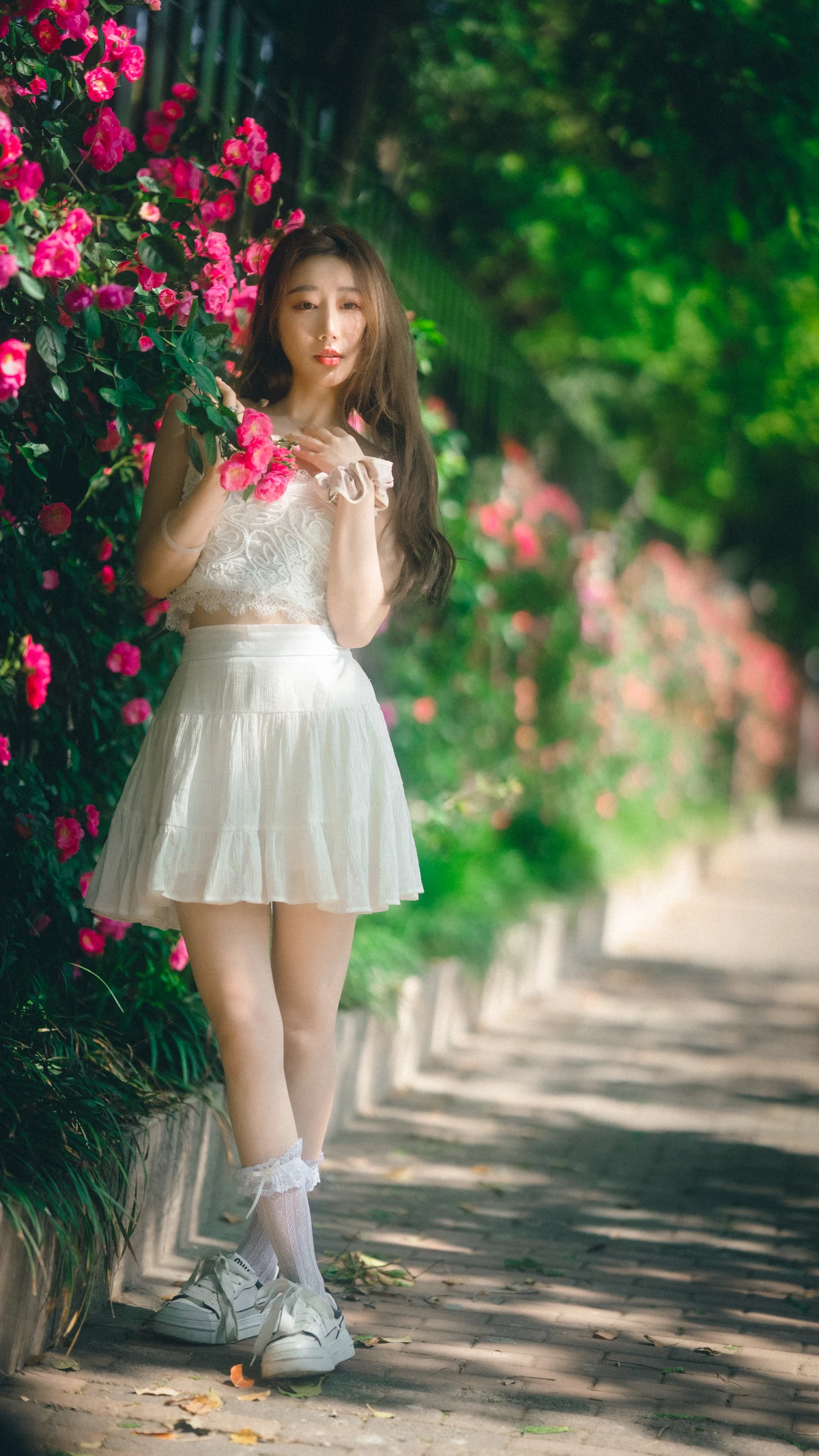 [艺图语] 2023.05.20 Vol.3048 – 蔷薇花下 桃子#[48P]-9