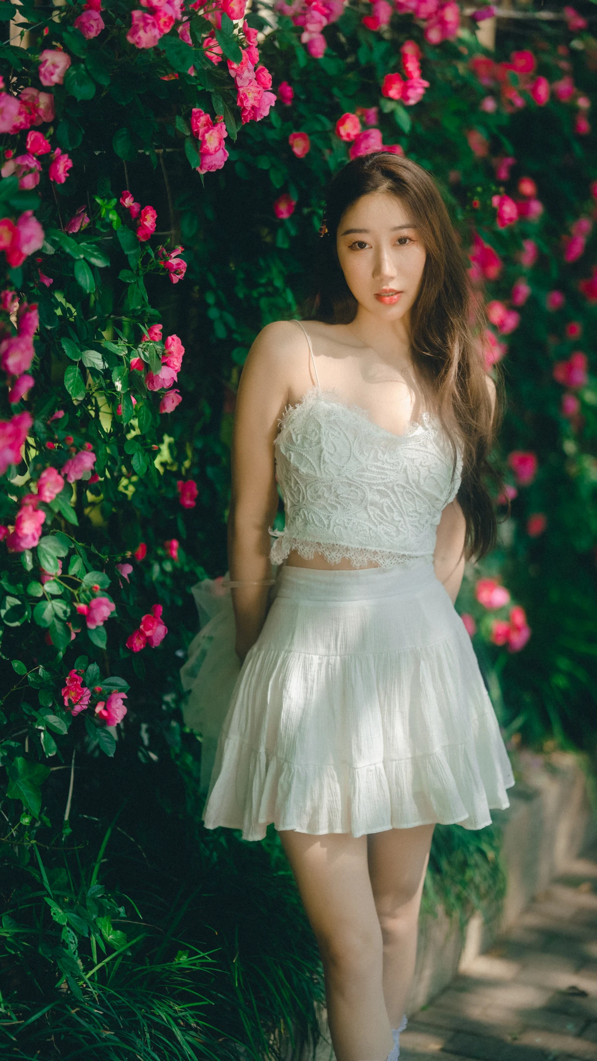 [艺图语] 2023.05.20 Vol.3048 – 蔷薇花下 桃子#[48P]-3