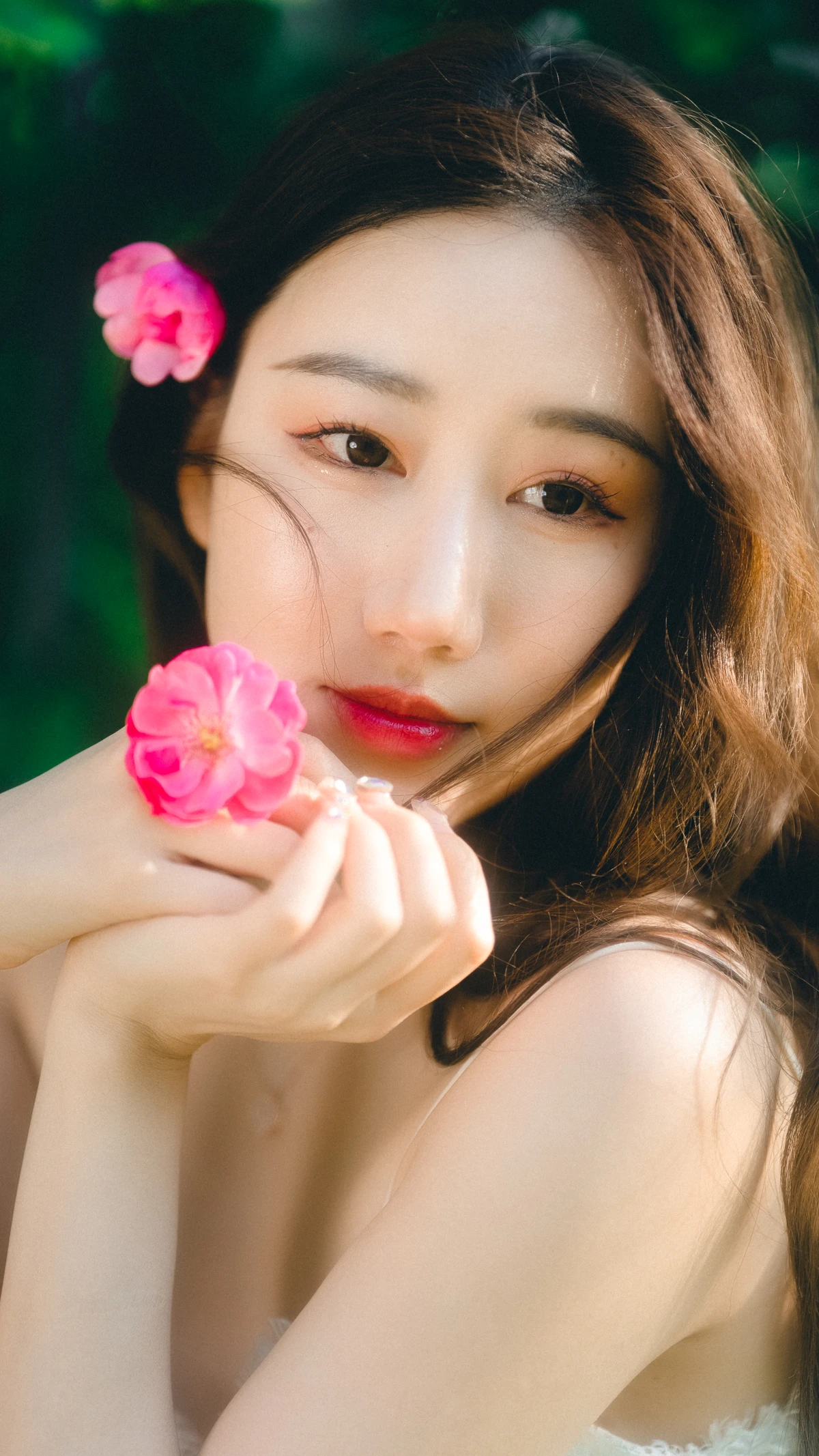 [艺图语] 2023.05.20 Vol.3048 – 蔷薇花下 桃子#[48P]-6