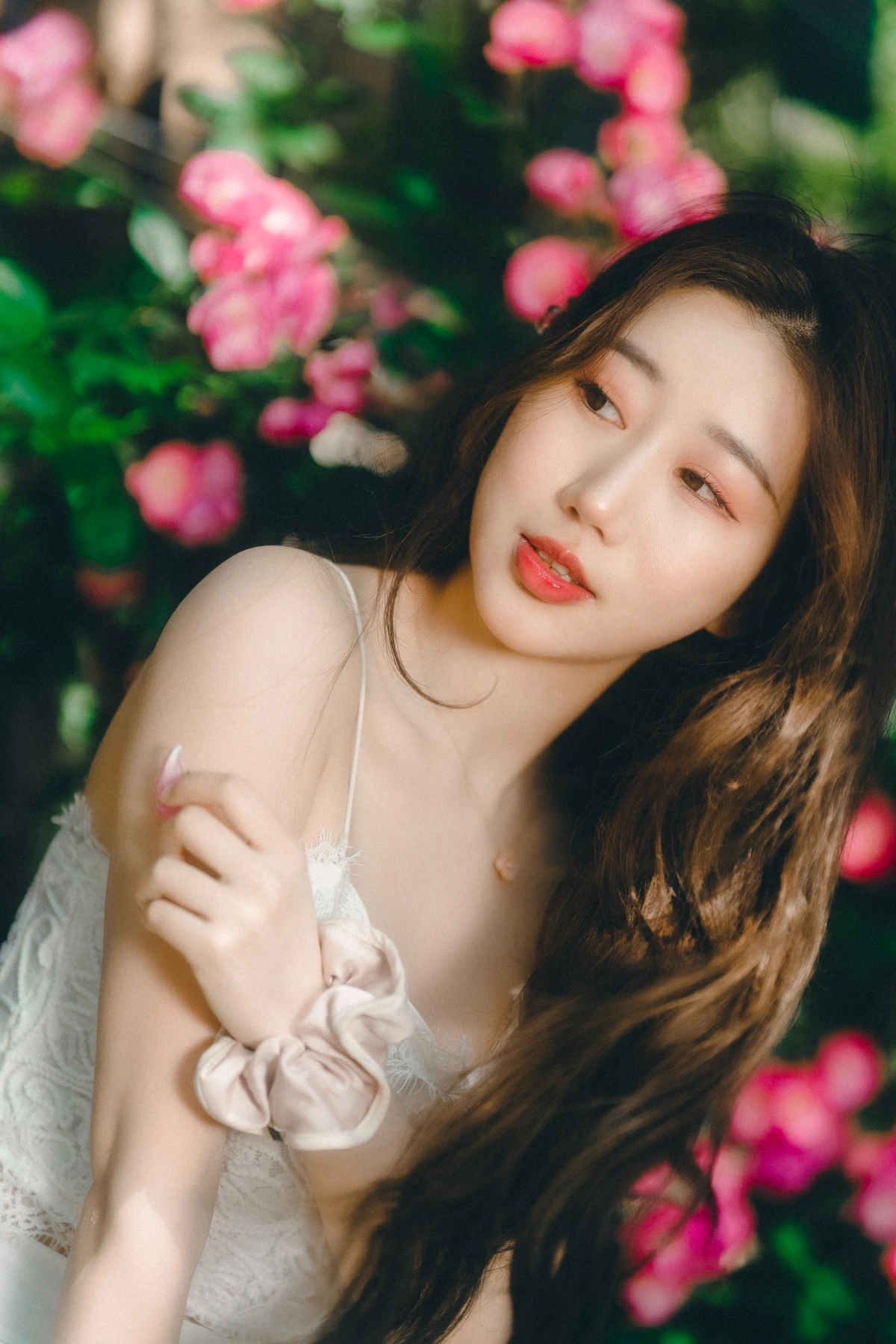 [艺图语] 2023.05.20 Vol.3048 – 蔷薇花下 桃子#[48P]-8