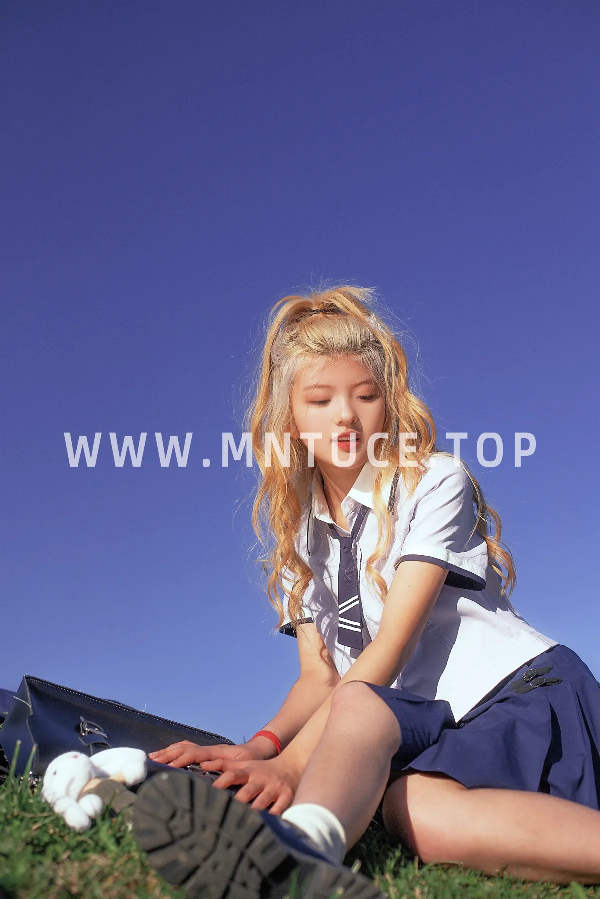 [艺图语] 2022.12.11 Vol.2649 – 芭比少女 笑死银#[22P]-4