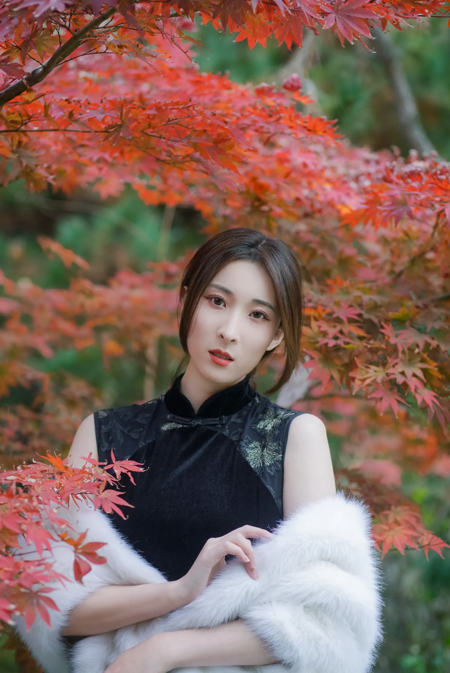 [艺图语] 2022.12.05 Vol.2603 – 红枫 阿音#[23P]-1