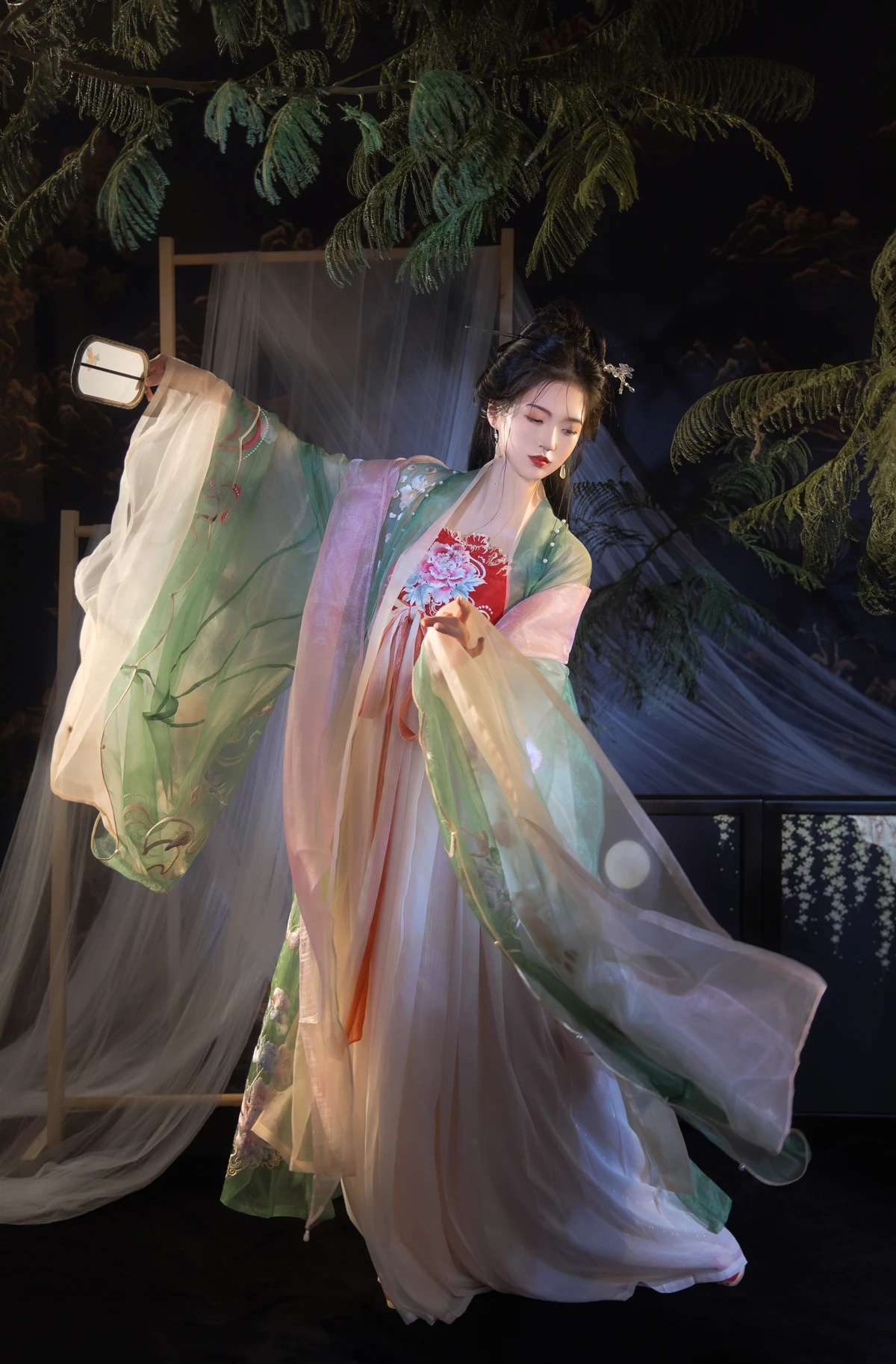 [艺图语] 2023.03.09 Vol.3035 庭芜绿 胖琦#[31P]-1