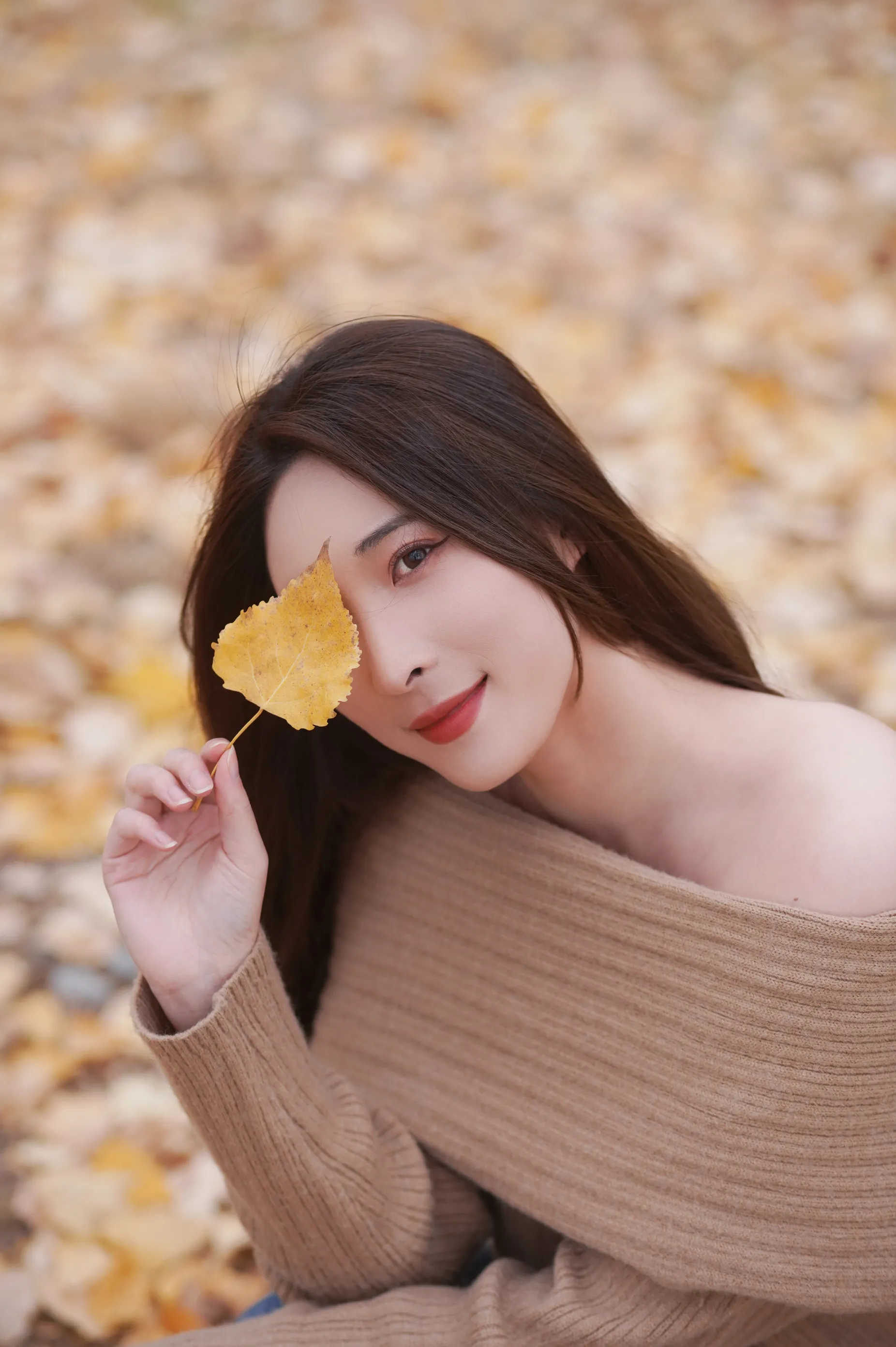 [艺图语] 2022.12.10 Vol.2646 – 叶落知秋 阿音#[26P]-4