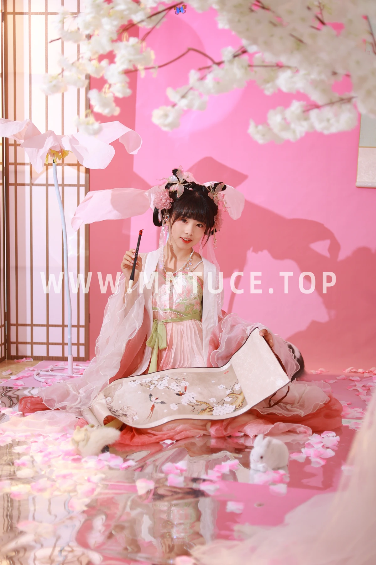 [艺图语] 2023.05.20 Vol.3052 – 小花仙 一只暖暖#[34P]-10