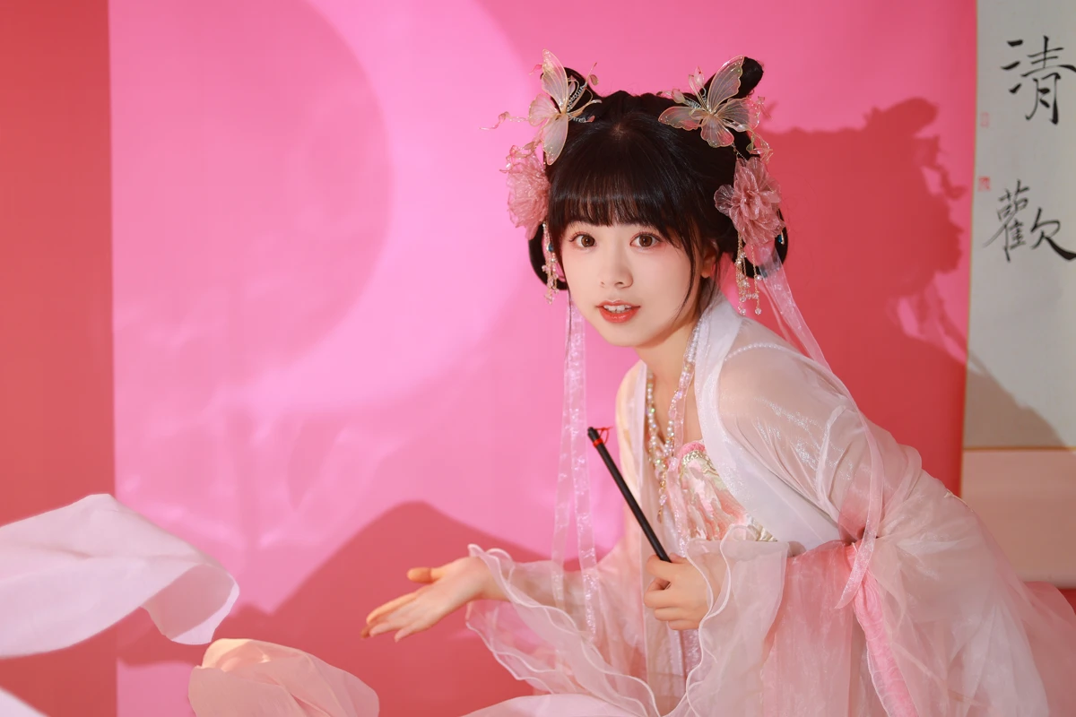 [艺图语] 2023.05.20 Vol.3052 – 小花仙 一只暖暖#[34P]-8