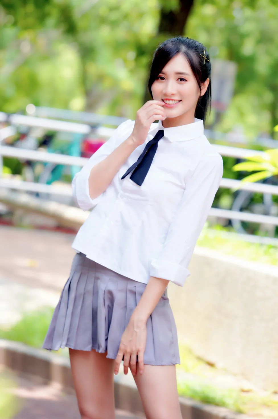 [爱美足] NO.143 张筠 短裙黑丝高跟美腿 街拍#[23P]-4