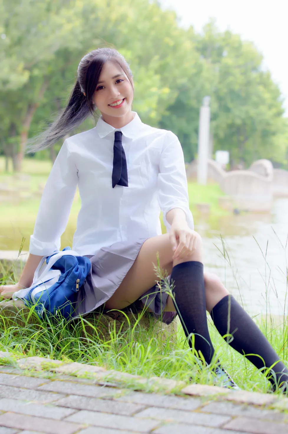 [爱美足] NO.143 张筠 短裙黑丝高跟美腿 街拍#[23P]-5