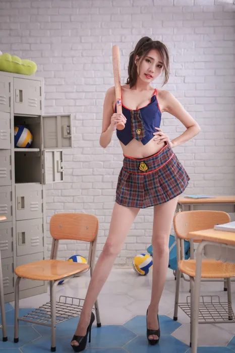 [爱美足] NO.086 黄韵霏 超短裙 高跟美腿外拍 街拍#[42P]-1