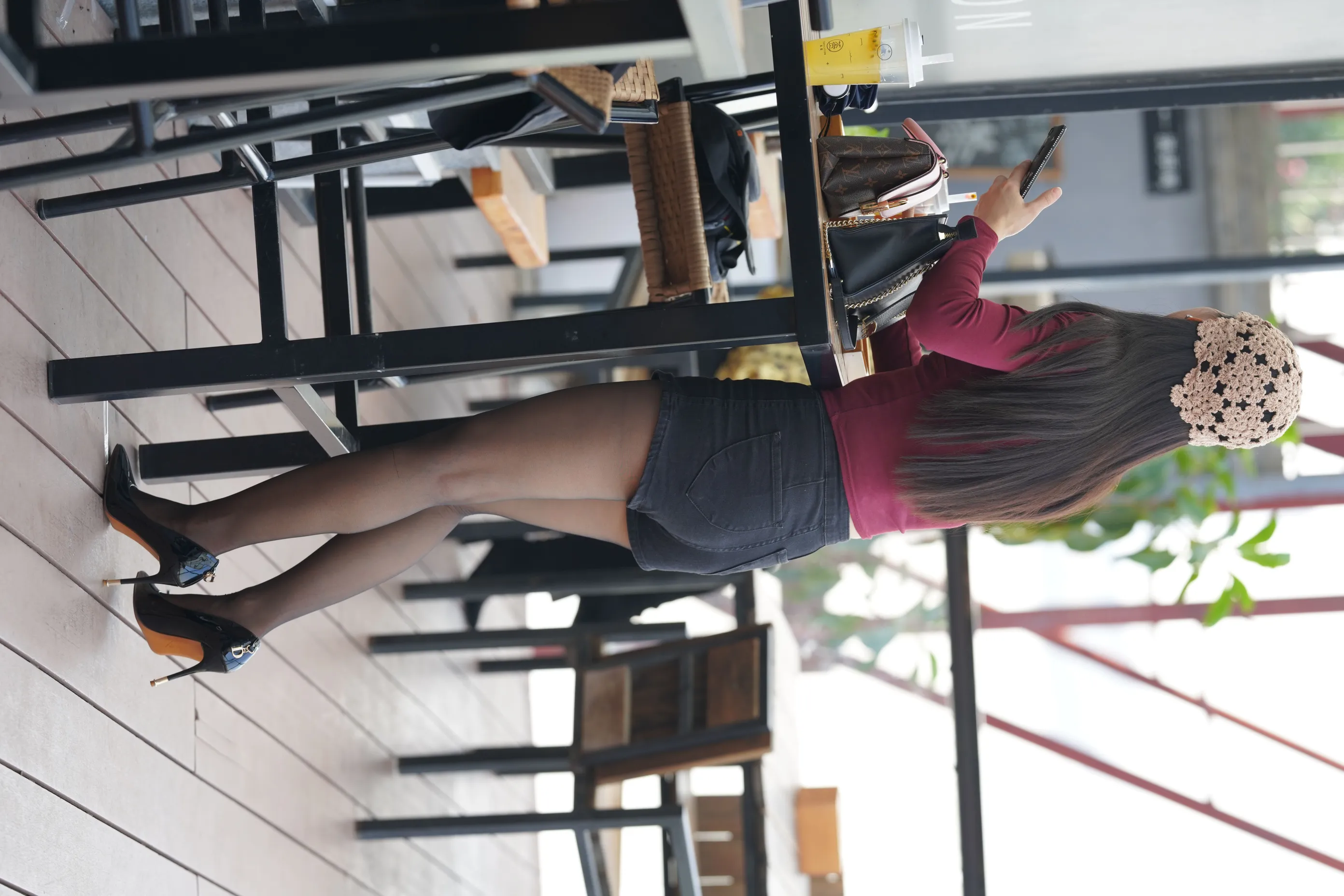 [爱美足] NO.159 气质黑丝美少妇的下午时光 街拍#[65P]-1