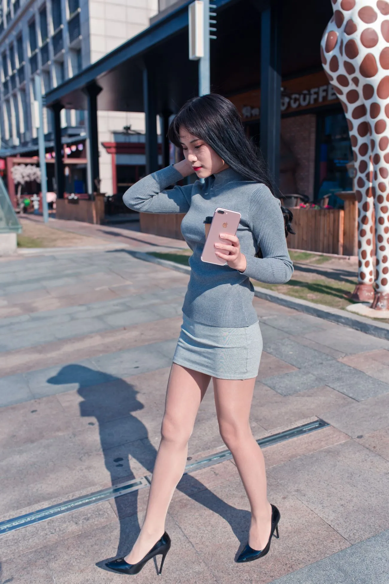[爱美足] NO.084 休闲书屋里的短裙肉丝美女萌宝儿 街拍#[79P]-1