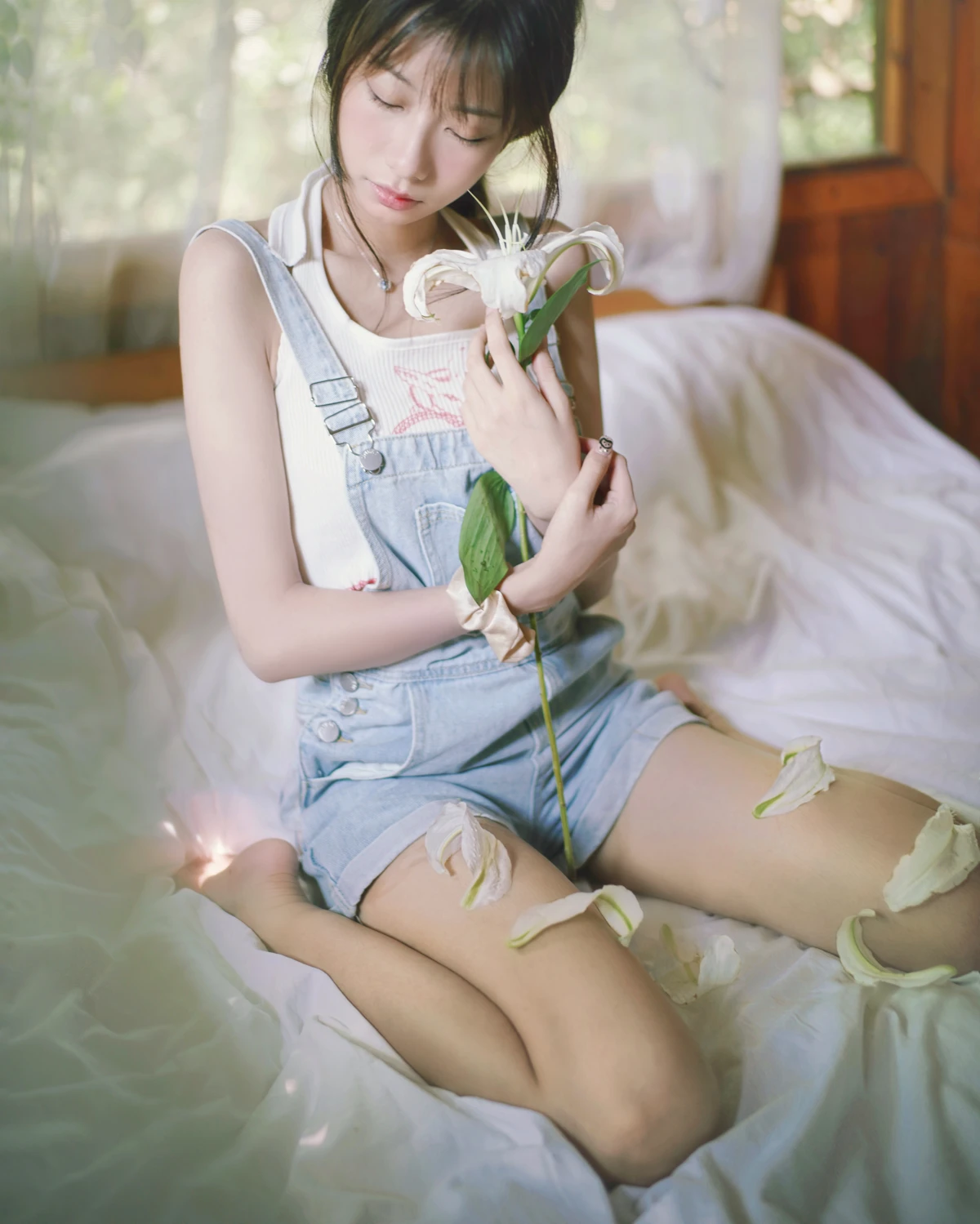 [艺图语] 2023.02.05 Vol.2977 小木屋里的青春 歪歪#[22P]-1