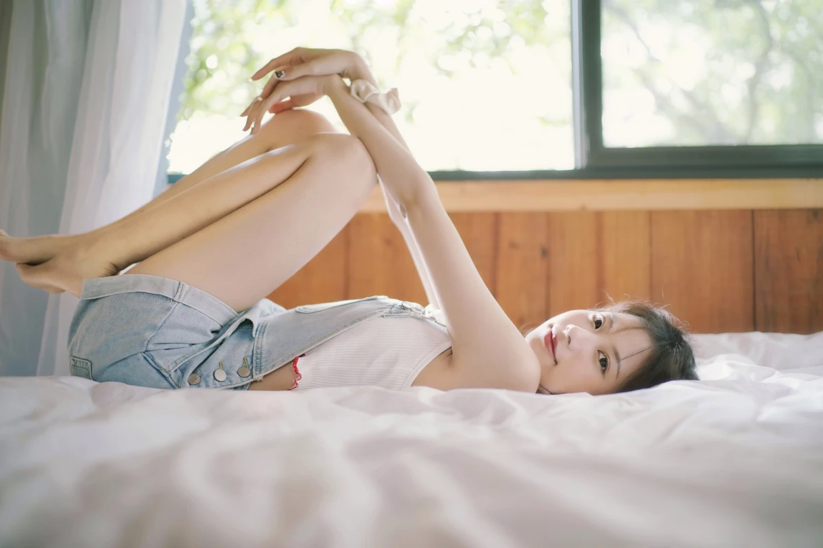 [艺图语] 2023.02.05 Vol.2977 小木屋里的青春 歪歪#[22P]-2