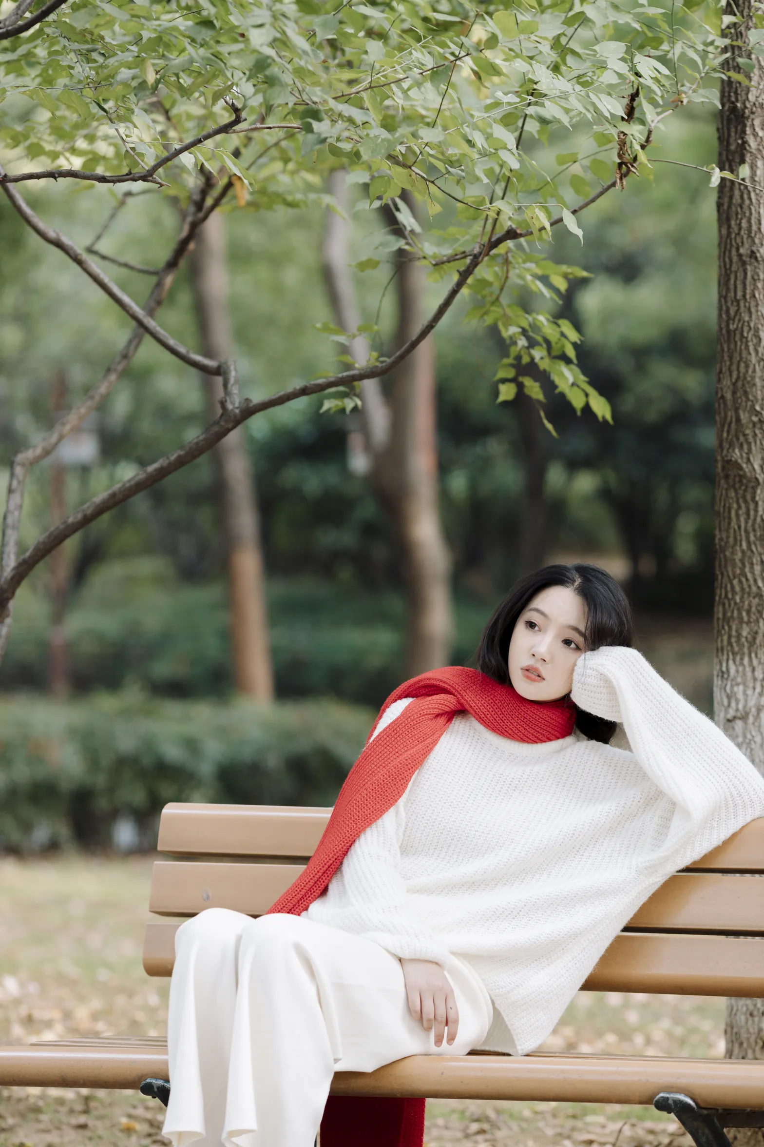 [艺图语] 2022.12.05 Vol.2604 – 红色暖冬 幽灵胡子#[46P]-10