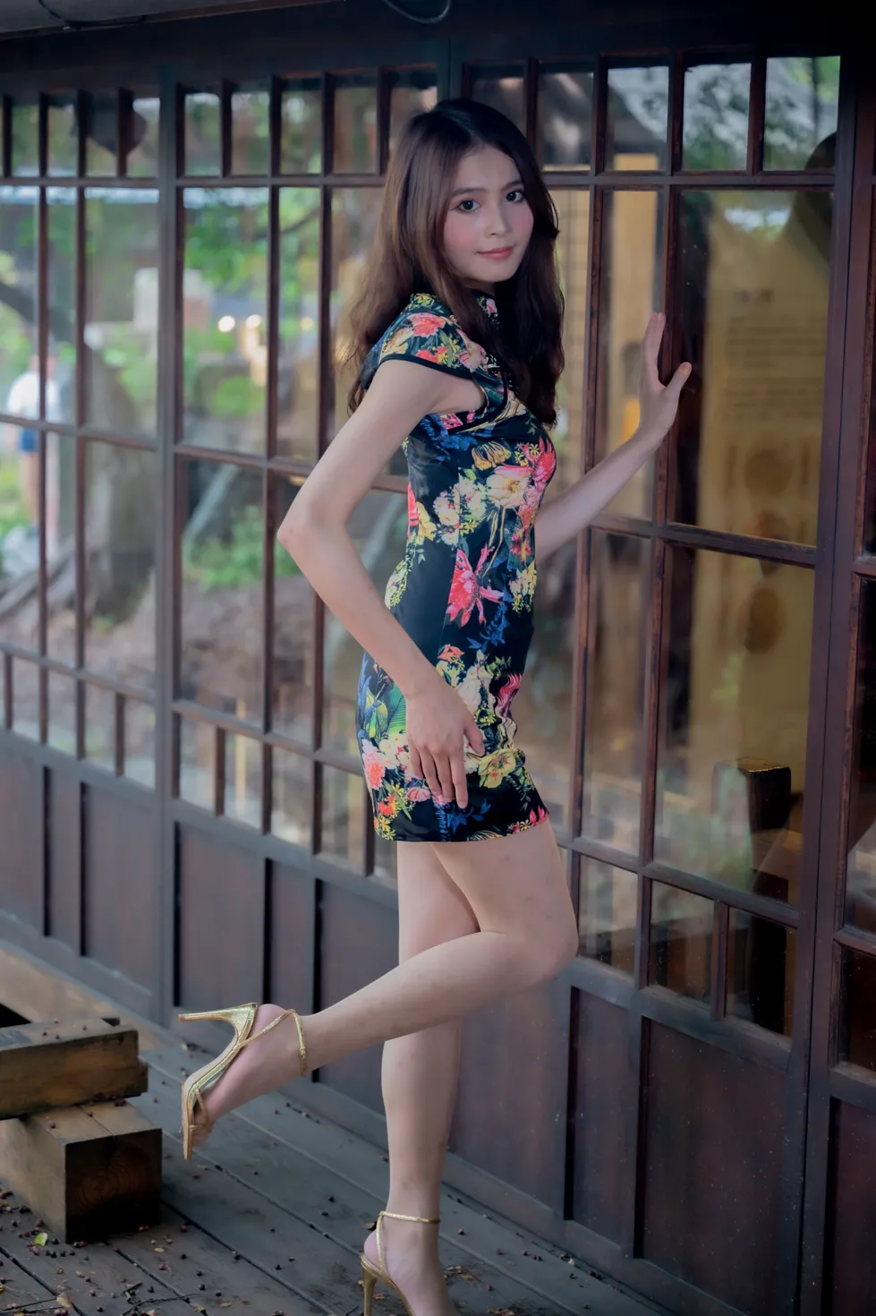 [爱美足] NO.202 何佳欣 黑花短旗袍丝袜高跟美腿 街拍#[97P]-2
