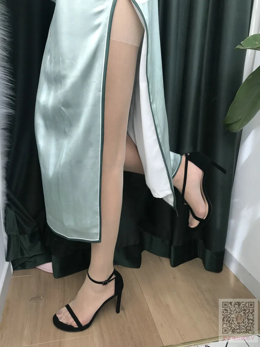 [爱美足] NO.115 Nia乔乔学姐居家性感旗袍肉丝 街拍#[64P]-1