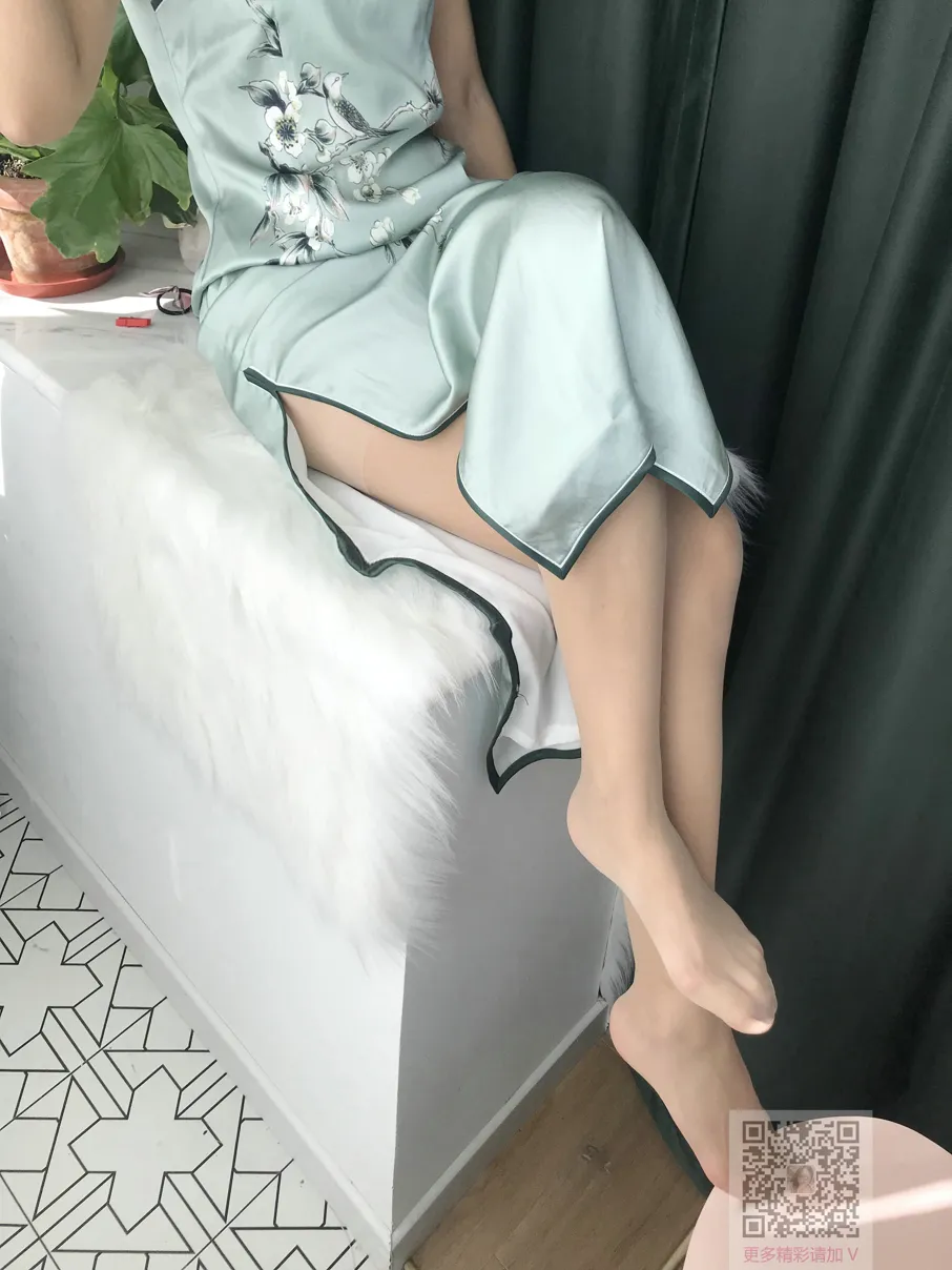 [爱美足] NO.115 Nia乔乔学姐居家性感旗袍肉丝 街拍#[64P]-1
