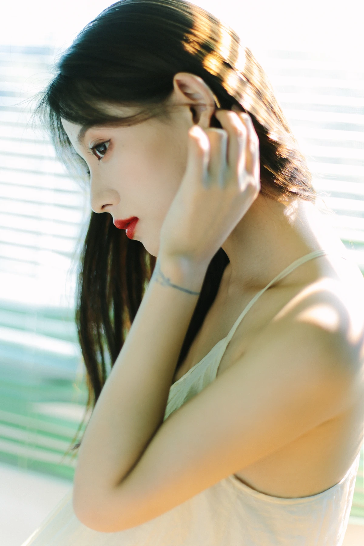 [艺图语] 2022.12.16 Vol.2691 – 光与影 吾蕊#[38P]-1