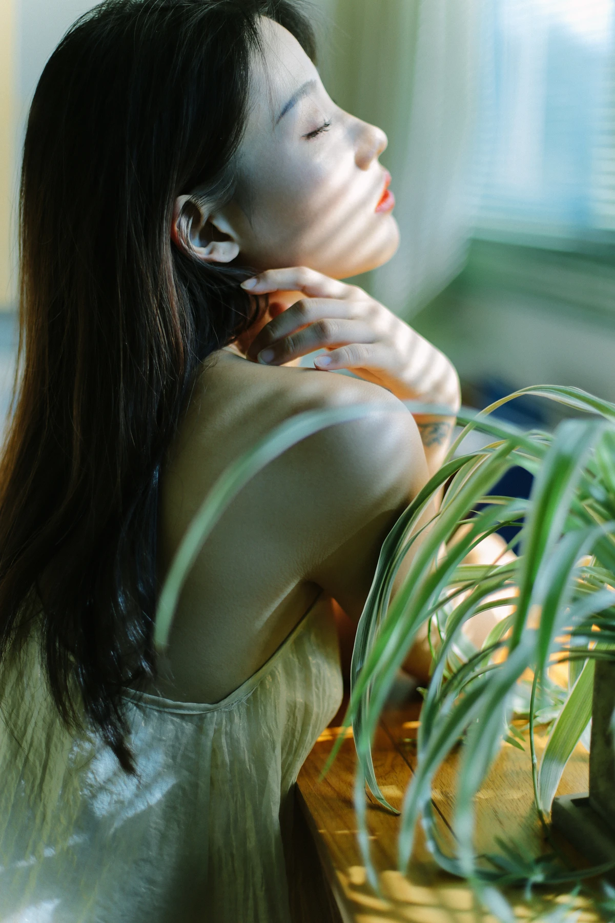 [艺图语] 2022.12.16 Vol.2691 – 光与影 吾蕊#[38P]-2