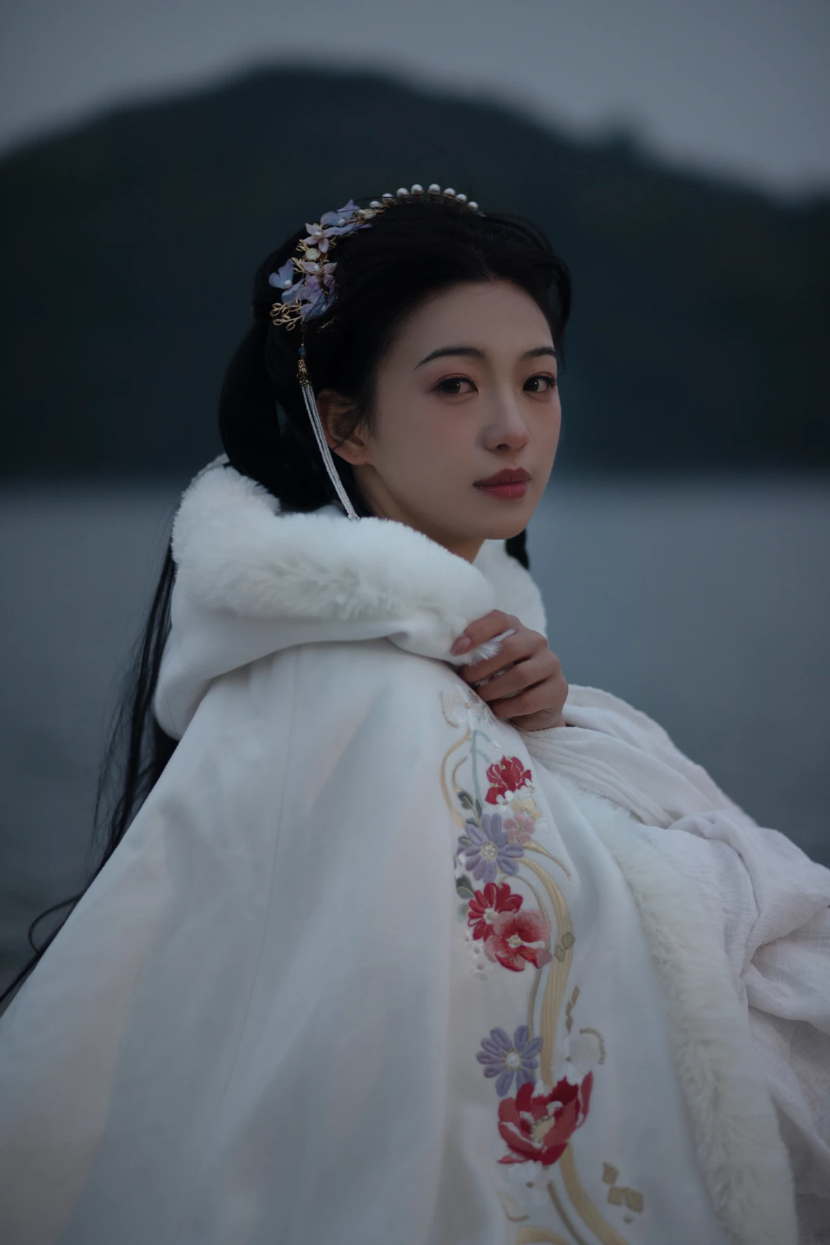 [艺图语] 2023.01.15 Vol.2919 寒衣 一口蛋糕#[27P]-1