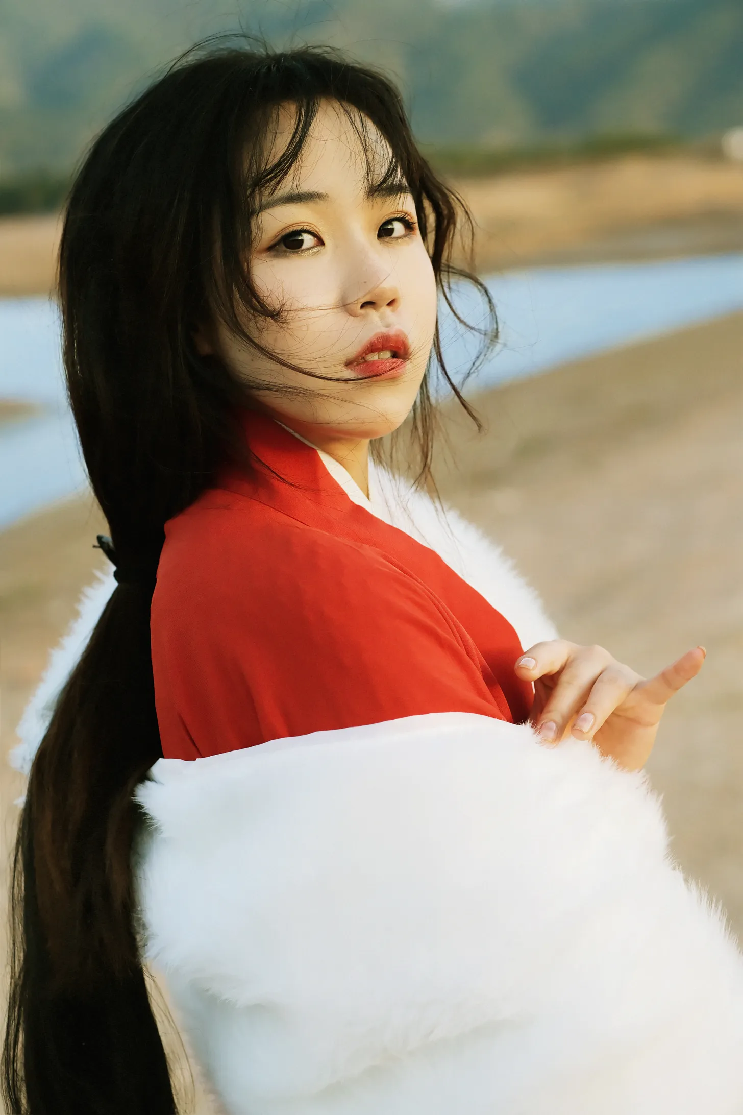 [艺图语] 2022.12.04 Vol.2598 – 忘川 会下雪的小仙女#[25P]-1