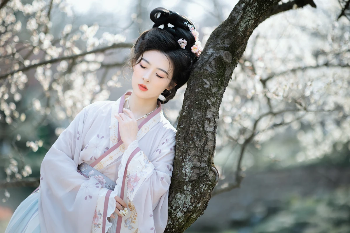 [艺图语] 2023.03.08 Vol.3022 初春探梅 明姝菜菜#[46P]-9