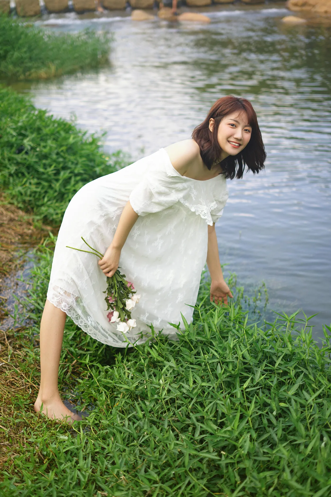 [艺图语] 2022.12.01 Vol.2572 – 河边戏水 杨心颖#[22P]-5