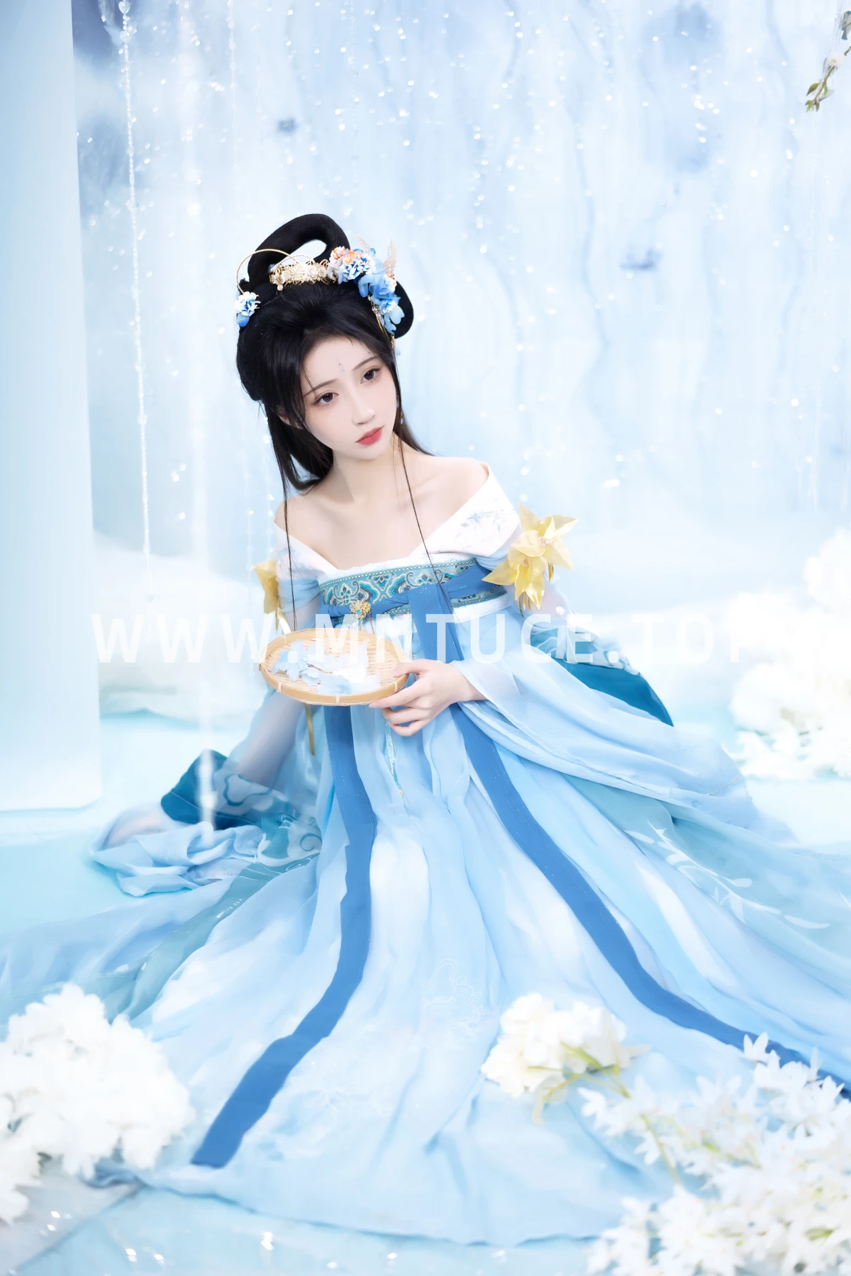[艺图语] 2023.02.08 Vol.3001 枕边书 -绮罗生的小苏苏-#[26P]-1