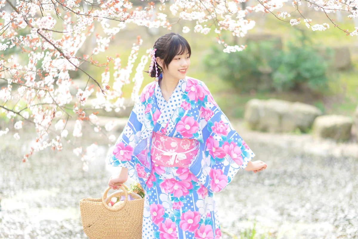 [艺图语] 2023.02.08 Vol.2995 春日花和服 泉泉#[32P]-5