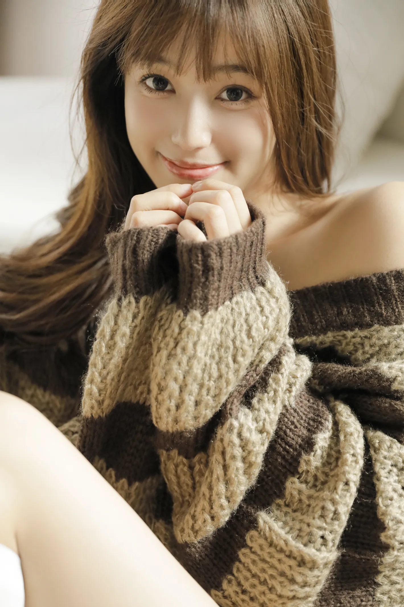 [艺图语] 2022.12.05 Vol.2606 – 咖色系的秋天 郑湘湘#[22P]-1