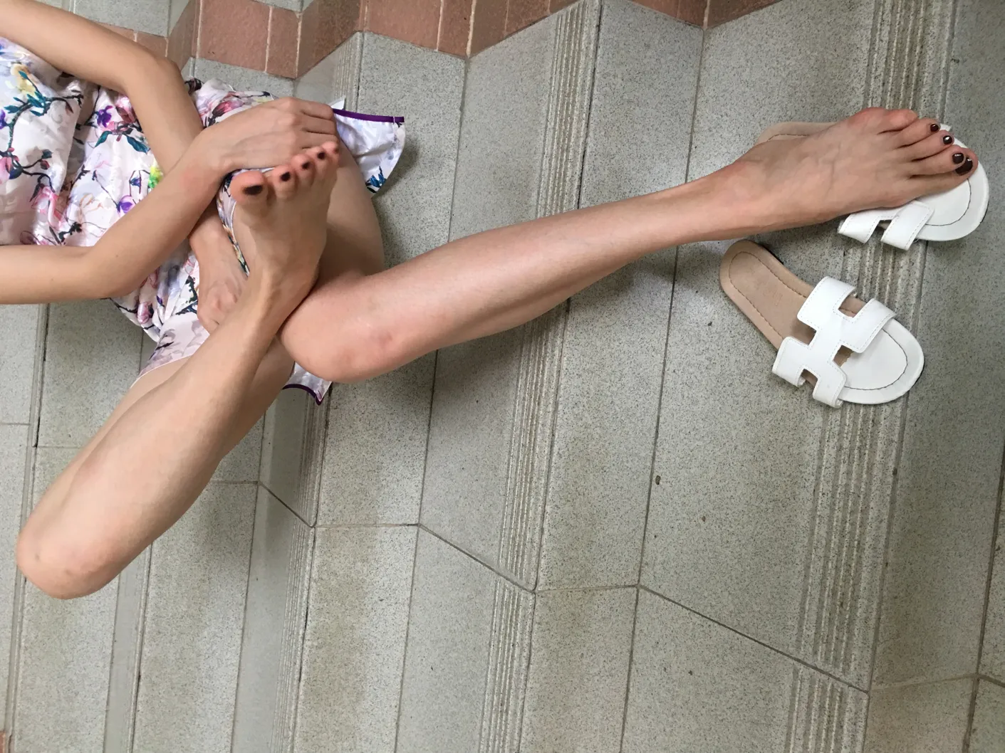 [爱美足] NO.021 男科医生小石的超嫩美足长腿网球场写真 街拍#[80P]-1