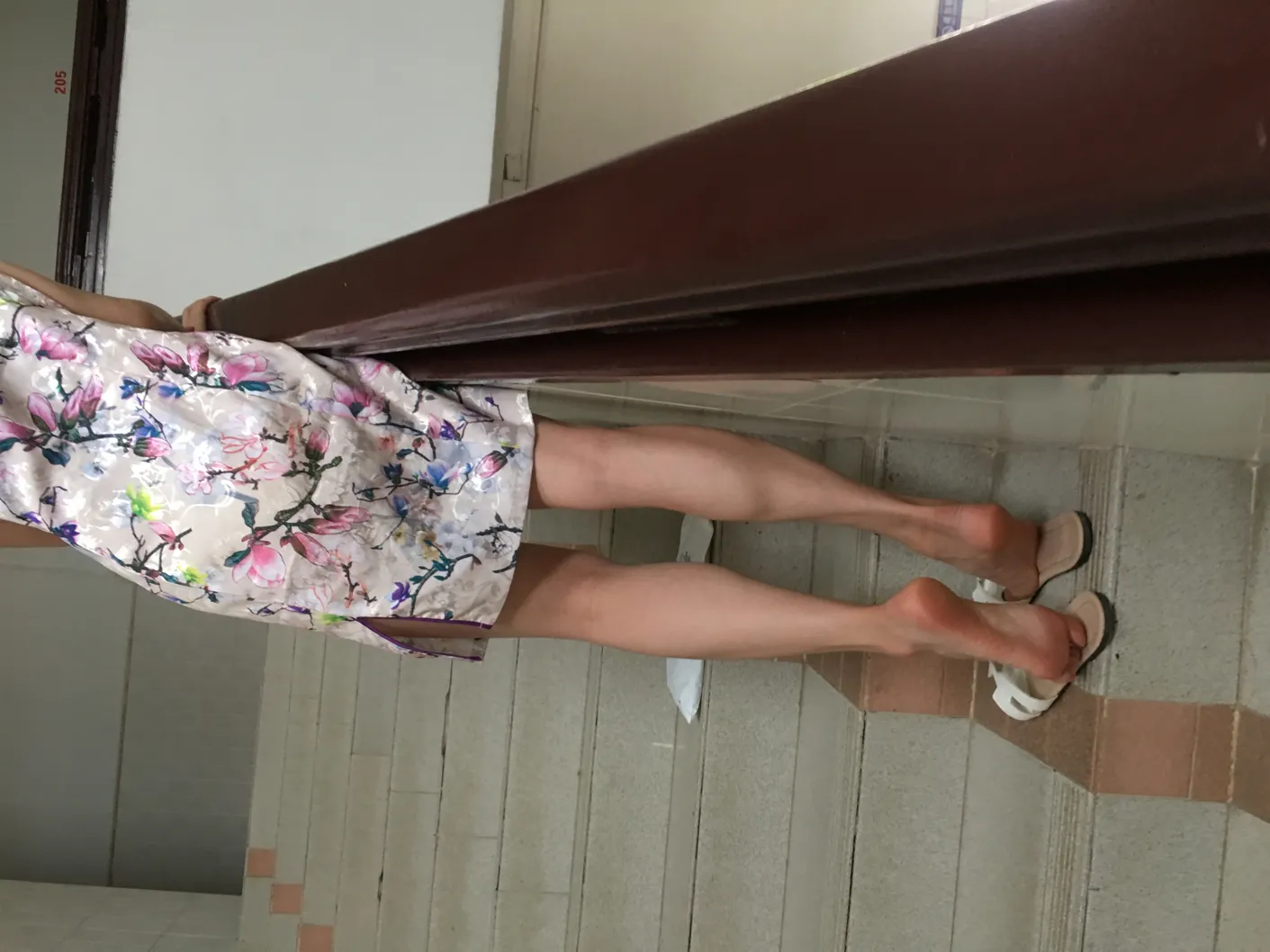 [爱美足] NO.021 男科医生小石的超嫩美足长腿网球场写真 街拍#[80P]-6