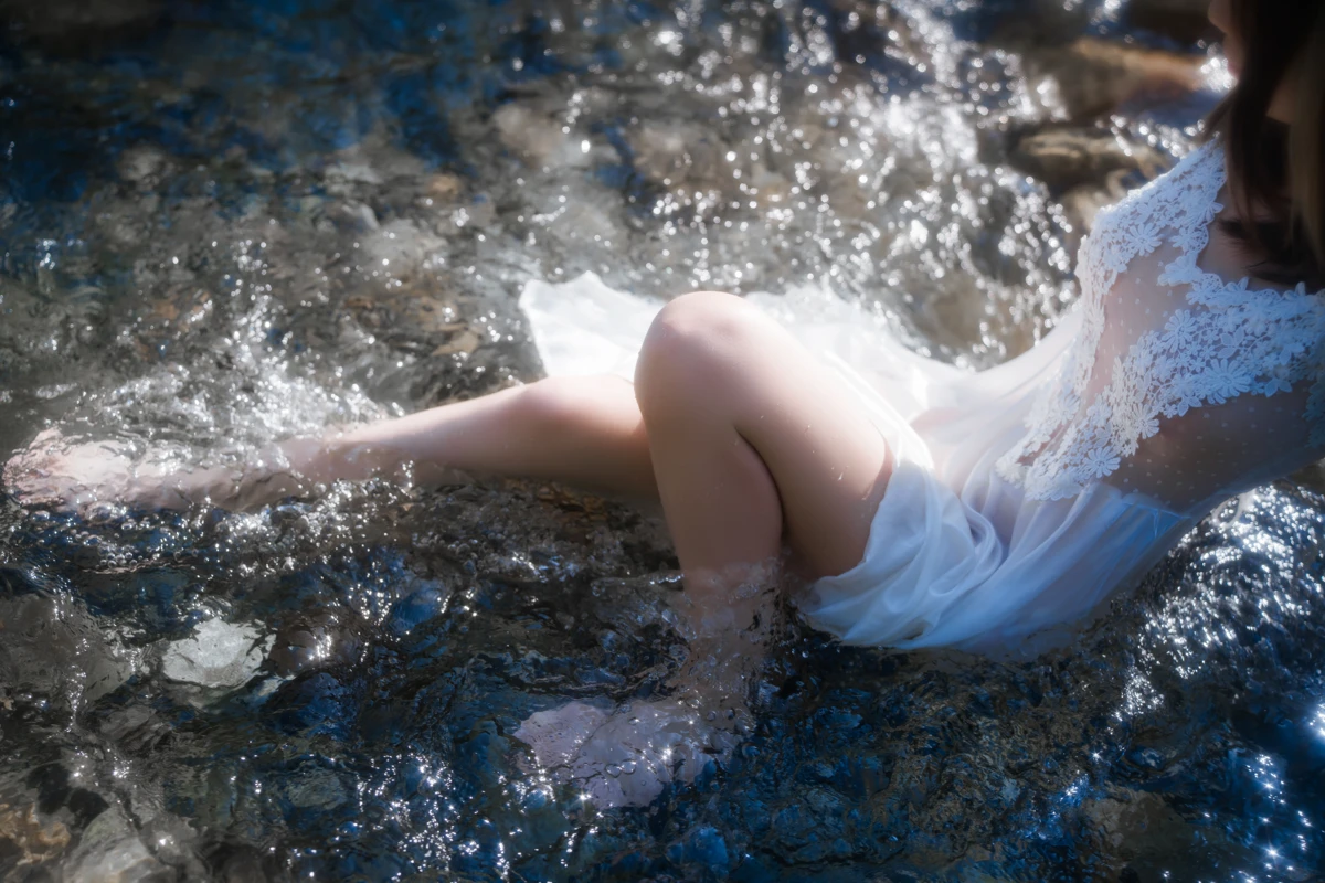 [艺图语] 2023.03.10 Vol.3041 静花照水 清青琴玖#[38P]-1