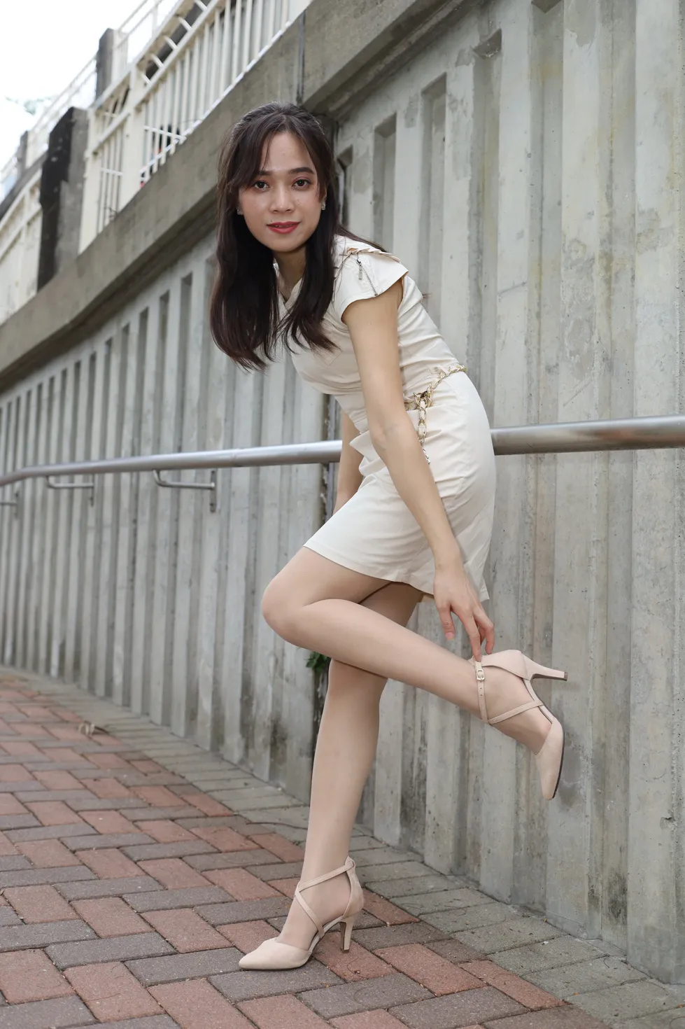 [爱美足] NO.107 Vency Shen 米色连衣裙丝袜高跟美腿 街拍#[70P]-2