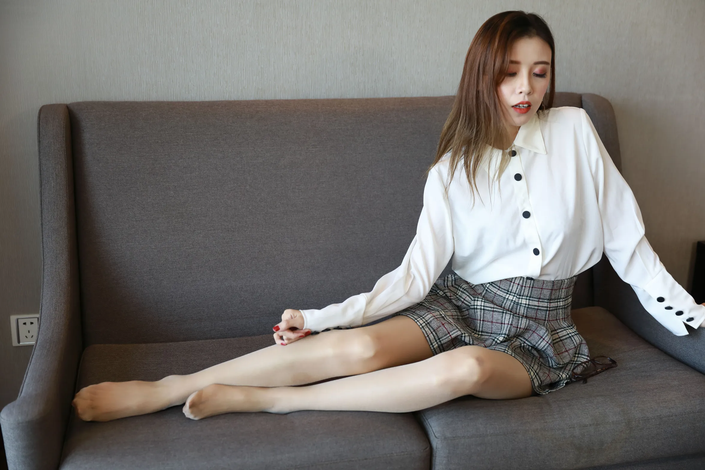 [爱美足] NO.119 酒店超短裙肉丝 街拍#[78P]-1