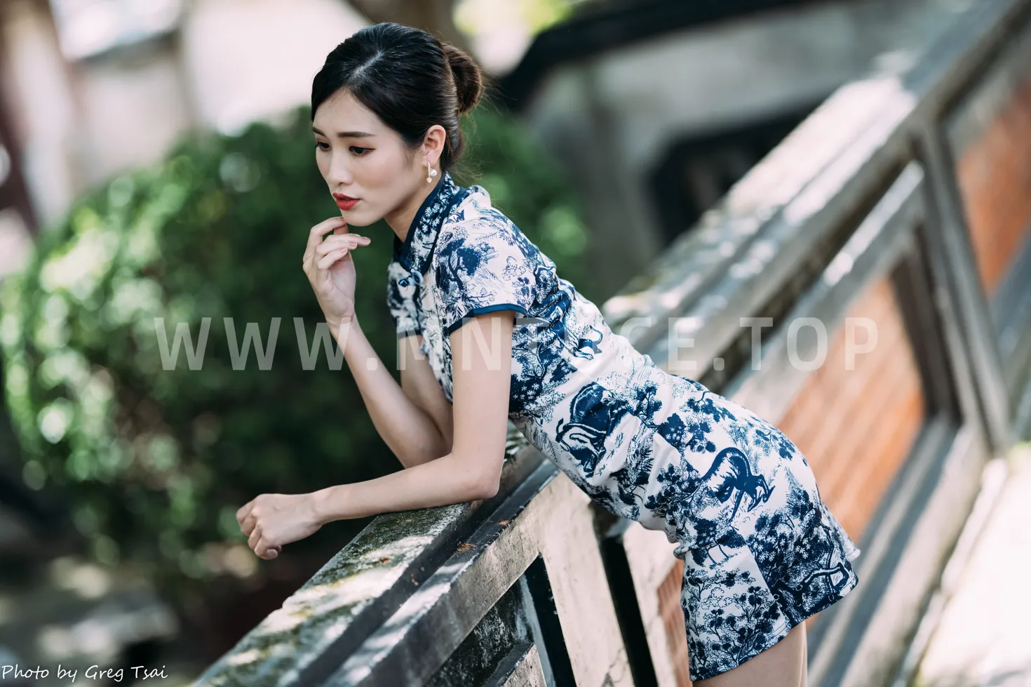 [爱美足] NO.151 张筠 短旗袍丝袜高跟美腿 街拍#[54P]-5